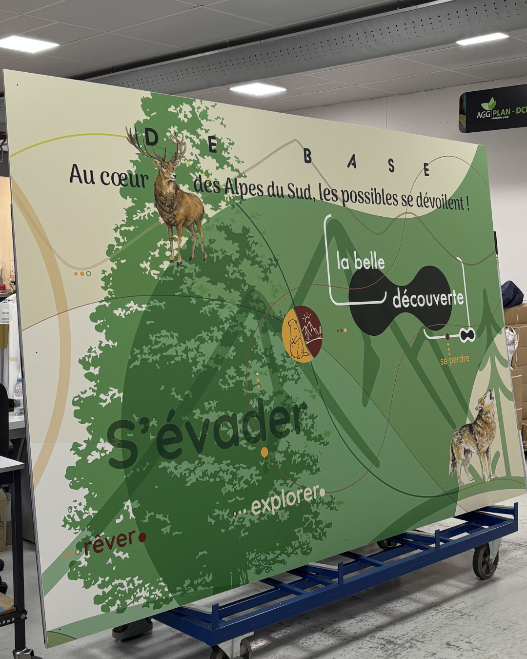 Partie-fresque-murale-triptyque-pour-hotel-Mille-100-47